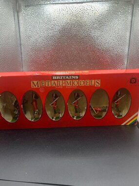 Vintage Britains Metal Models Hand Painted #7239 Gordon Highlander and Four Pipe